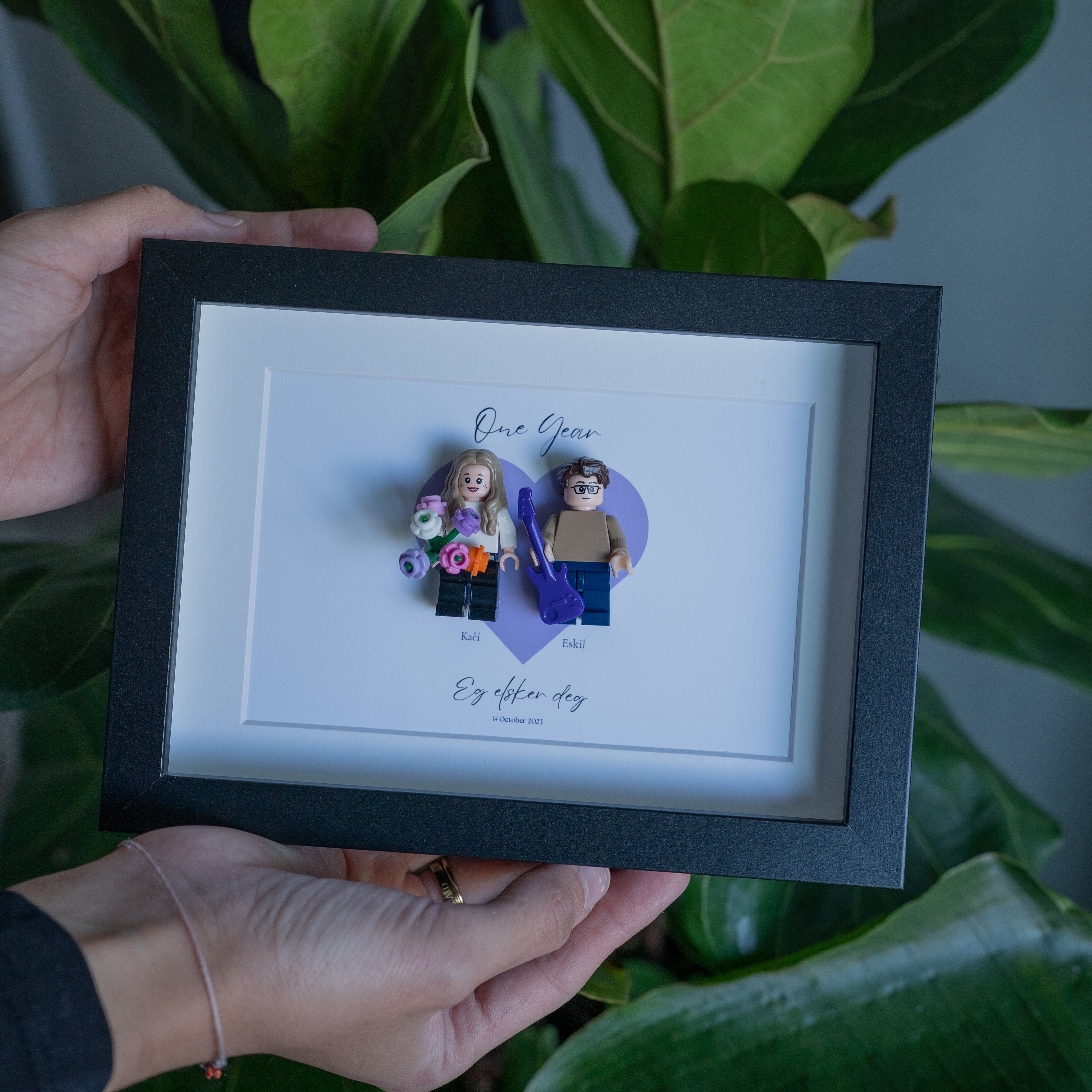 Personalized Minifigure Frame - Custom Family Display for LEGO Figures